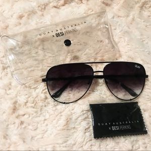 Quay Desi #QuayXDesi High Key Black Aviators